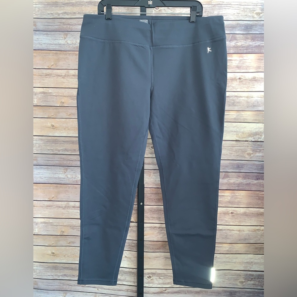 Danskin Now Dark Gary Leggings - Size 2X